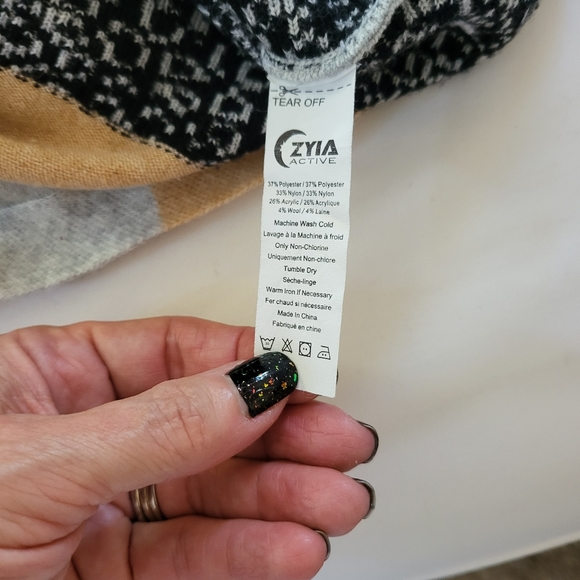 Zyia Gray Zanzibar Sweater - Picture 4 of 4